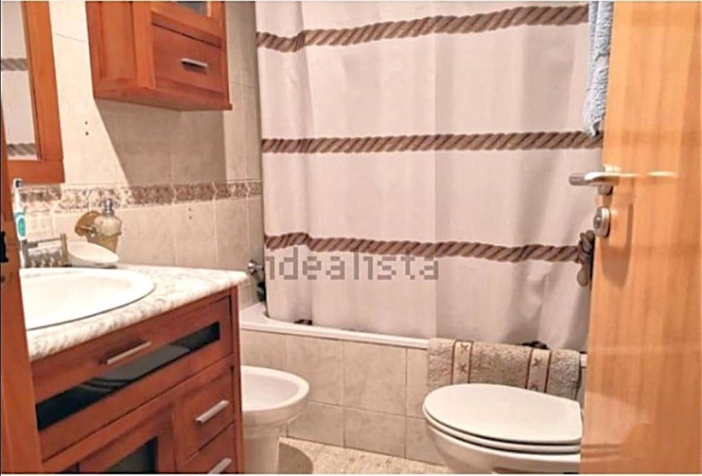 Adosado de 3 habitaciones en Zuera en venta con garaje - 225.000 € (Ref: 9772885)