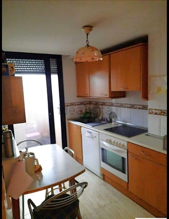 Adosado de 3 habitaciones en Zuera en venta con garaje - 225.000 € (Ref: 9772885)