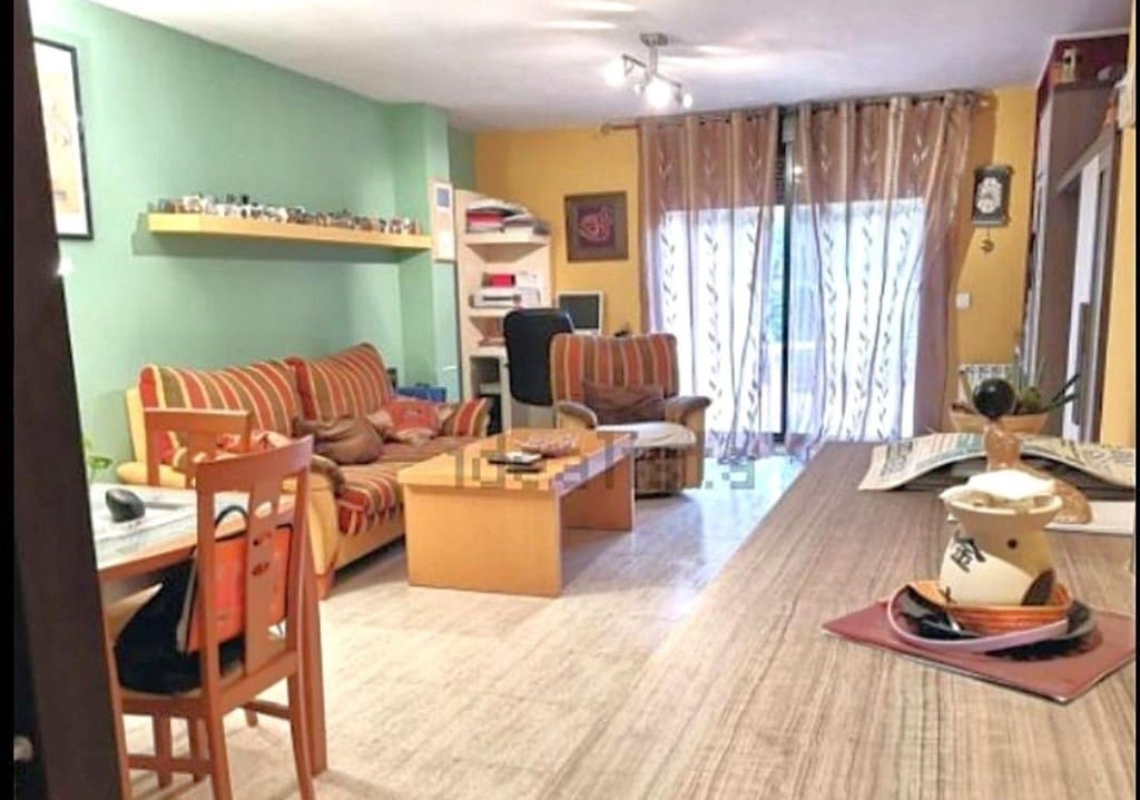 Adosado de 3 habitaciones en Zuera en venta con garaje - 225.000 € (Ref: 9772885)