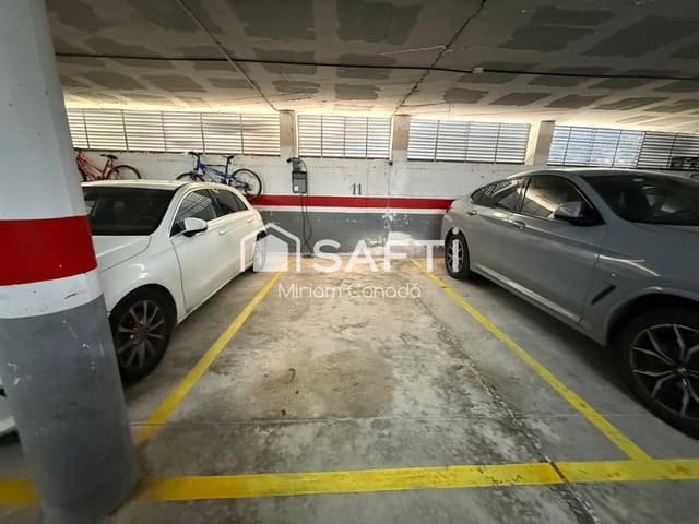 Autotalli myytävänä paikassa Rubí - 18 000 € (Ref: 9772889)