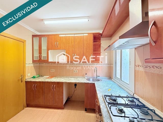 10 soveværelse Villa til salg i Sant Vicenç dels Horts - € 395.000 (Ref: 9772890)