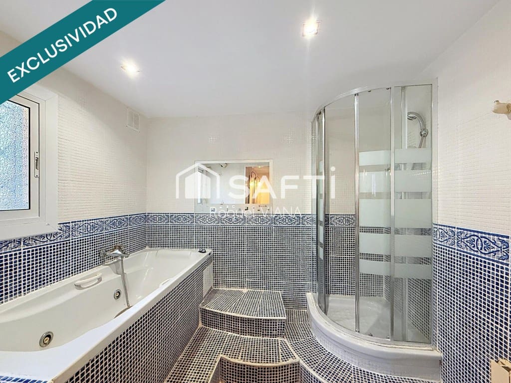 10 chambre Villa/Maison à vendre à Sant Vicenc dels Horts - 395 000 € (Ref: 9772890)