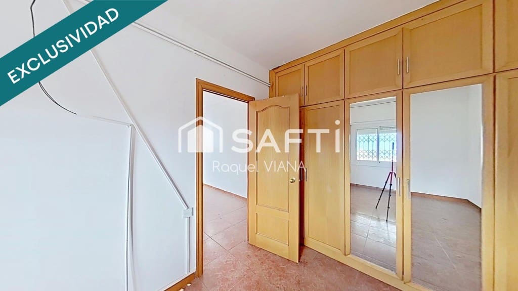 10 chambre Villa/Maison à vendre à Sant Vicenc dels Horts - 395 000 € (Ref: 9772890)