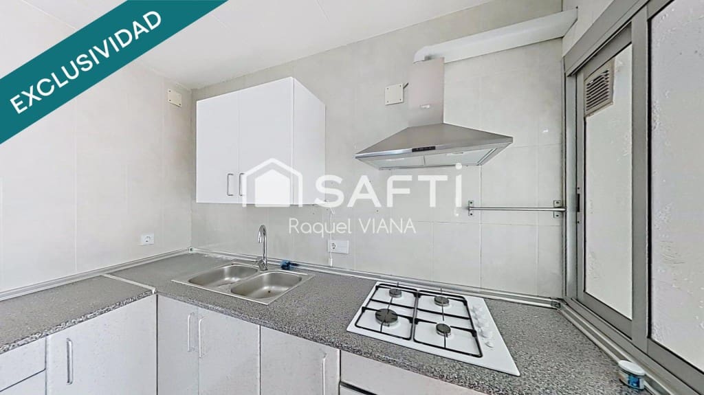 10 chambre Villa/Maison à vendre à Sant Vicenc dels Horts - 395 000 € (Ref: 9772890)