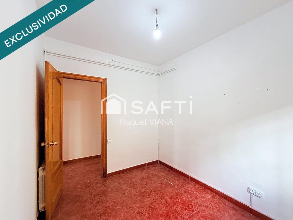 10 chambre Villa/Maison à vendre à Sant Vicenc dels Horts - 395 000 € (Ref: 9772890)