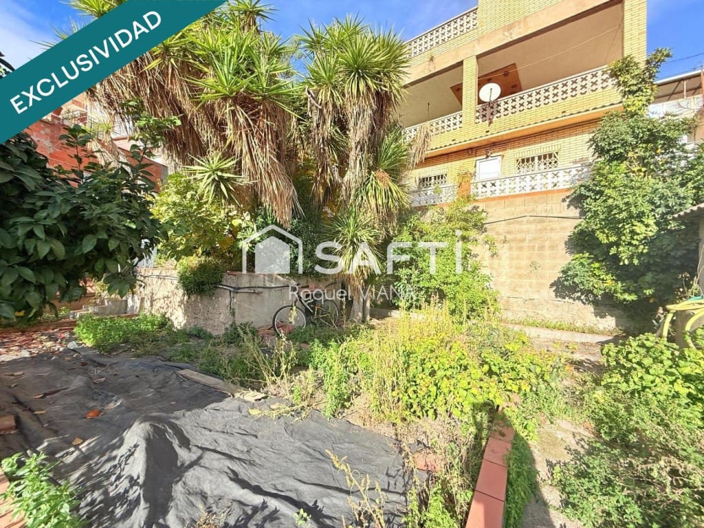 10 chambre Villa/Maison à vendre à Sant Vicenc dels Horts - 395 000 € (Ref: 9772890)