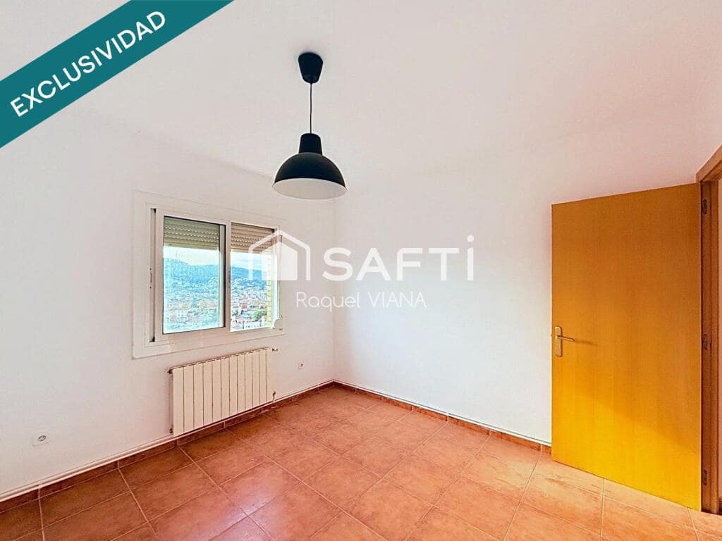 10 bedroom Villa for sale in Sant Vicenc dels Horts - € 395,000 (Ref: 9772890)