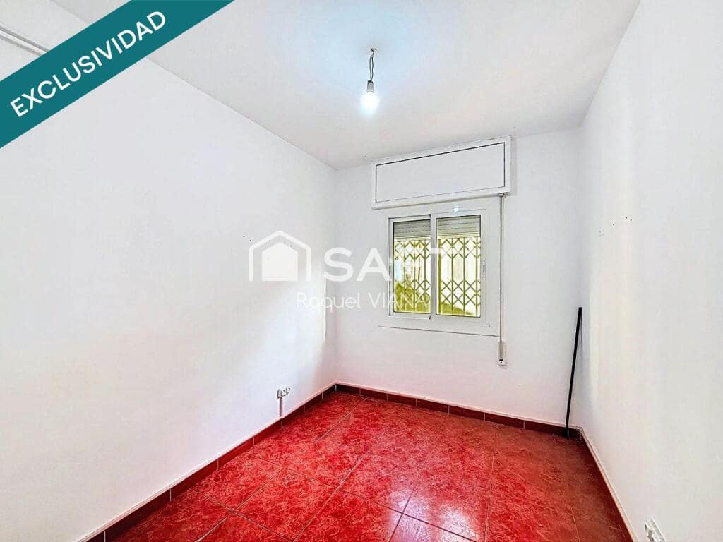 10 bedroom Villa for sale in Sant Vicenc dels Horts - € 395,000 (Ref: 9772890)