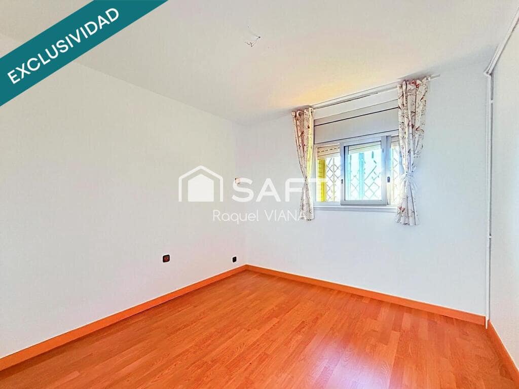 10 bedroom Villa for sale in Sant Vicenc dels Horts - € 395,000 (Ref: 9772890)