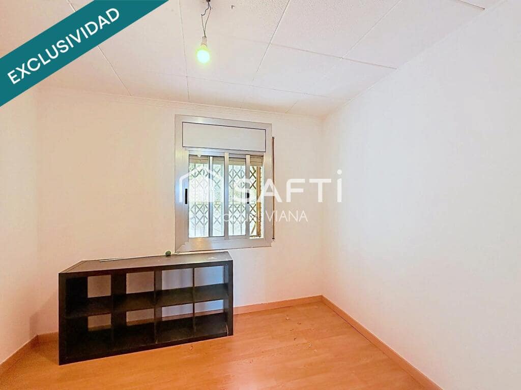 10 bedroom Villa for sale in Sant Vicenc dels Horts - € 395,000 (Ref: 9772890)