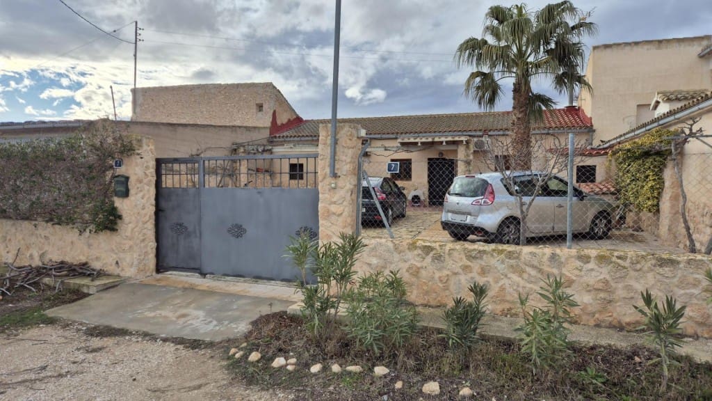 3 Zimmer Finca/Landgut zu verkaufen in Pinoso - 225.000 € (Ref: 9772894)