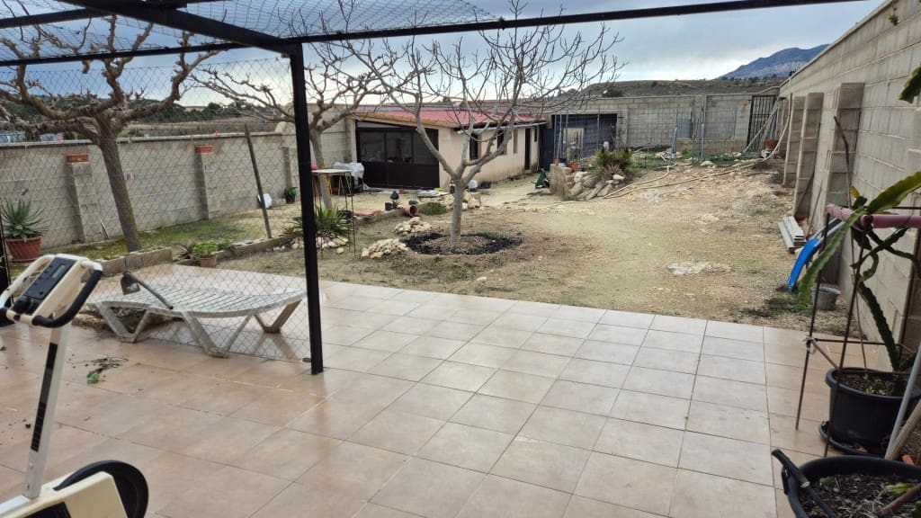 3 Zimmer Finca/Landgut zu verkaufen in Pinoso - 225.000 € (Ref: 9772894)