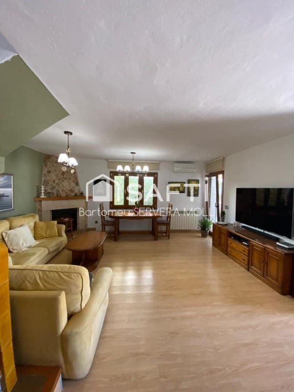 3 soverom Villa til salgs i Ciutadella de Menorca med svømmebasseng garasje - € 675 000 (Ref: 9777945)