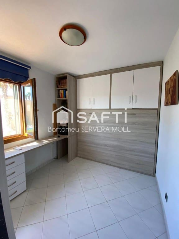 3 soverom Villa til salgs i Ciutadella de Menorca med svømmebasseng garasje - € 675 000 (Ref: 9777945)