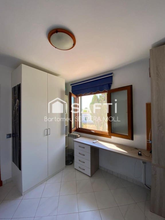 3 soverom Villa til salgs i Ciutadella de Menorca med svømmebasseng garasje - € 675 000 (Ref: 9777945)