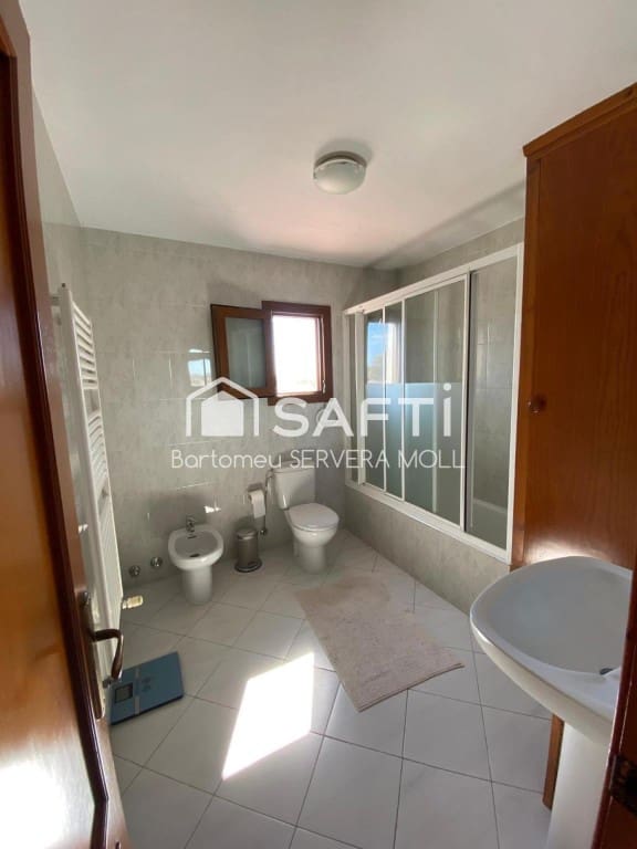 3 soverom Villa til salgs i Ciutadella de Menorca med svømmebasseng garasje - € 675 000 (Ref: 9777945)