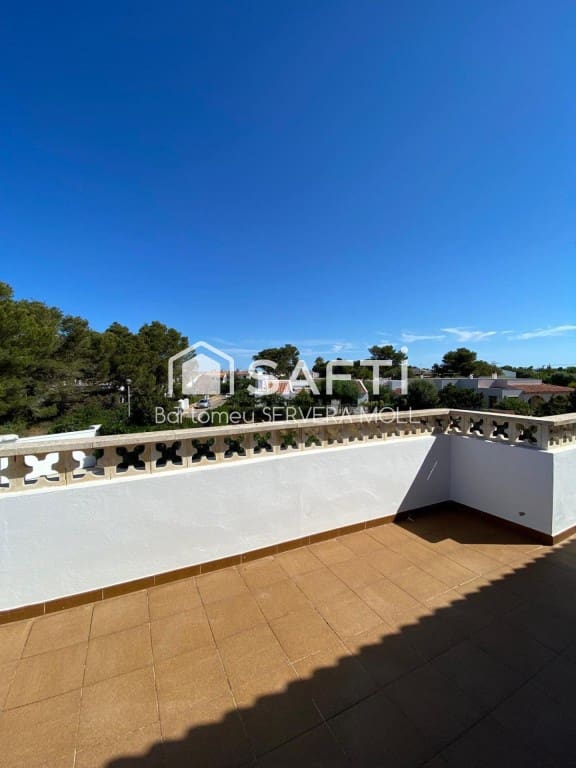 3 soverom Villa til salgs i Ciutadella de Menorca med svømmebasseng garasje - € 675 000 (Ref: 9777945)