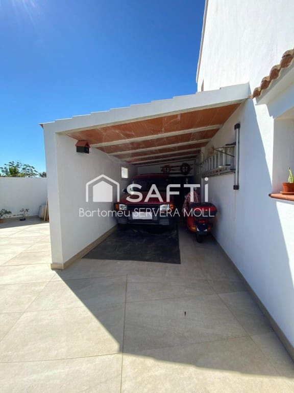 3 soverom Villa til salgs i Ciutadella de Menorca med svømmebasseng garasje - € 675 000 (Ref: 9777945)