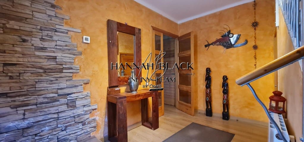 3 camera da letto Villa in vendita in Vallirana con piscina garage - 599.000 € (Rif: 9777946)