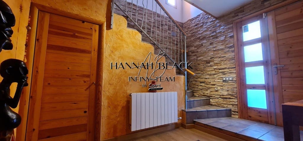 3 camera da letto Villa in vendita in Vallirana con piscina garage - 599.000 € (Rif: 9777946)