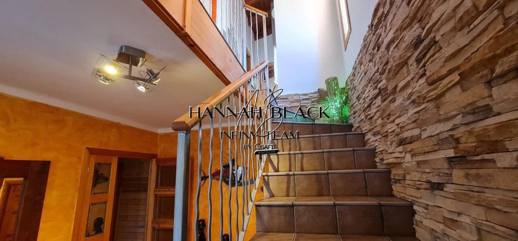 3 camera da letto Villa in vendita in Vallirana con piscina garage - 599.000 € (Rif: 9777946)