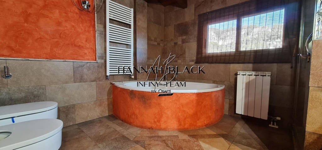 3 camera da letto Villa in vendita in Vallirana con piscina garage - 599.000 € (Rif: 9777946)