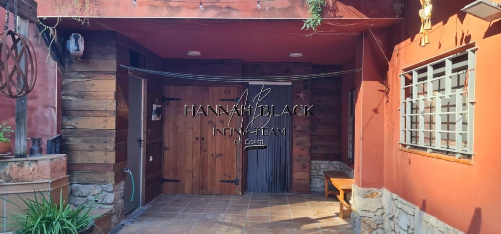 3 camera da letto Villa in vendita in Vallirana con piscina garage - 599.000 € (Rif: 9777946)