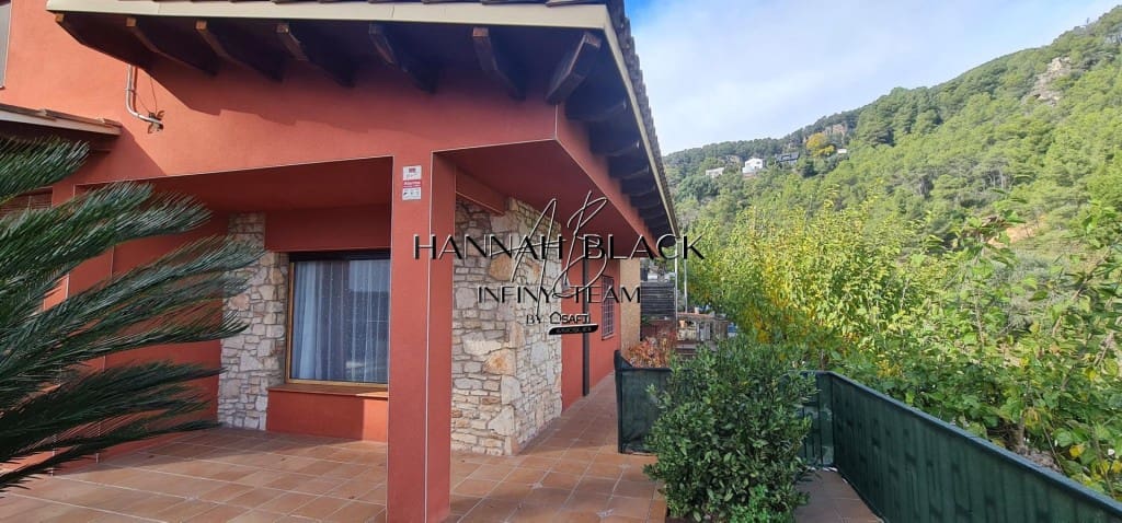 3 camera da letto Villa in vendita in Vallirana con piscina garage - 599.000 € (Rif: 9777946)