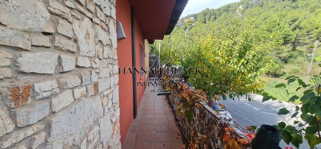 3 camera da letto Villa in vendita in Vallirana con piscina garage - 599.000 € (Rif: 9777946)