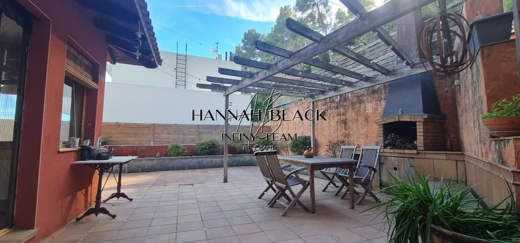 3 camera da letto Villa in vendita in Vallirana con piscina garage - 599.000 € (Rif: 9777946)