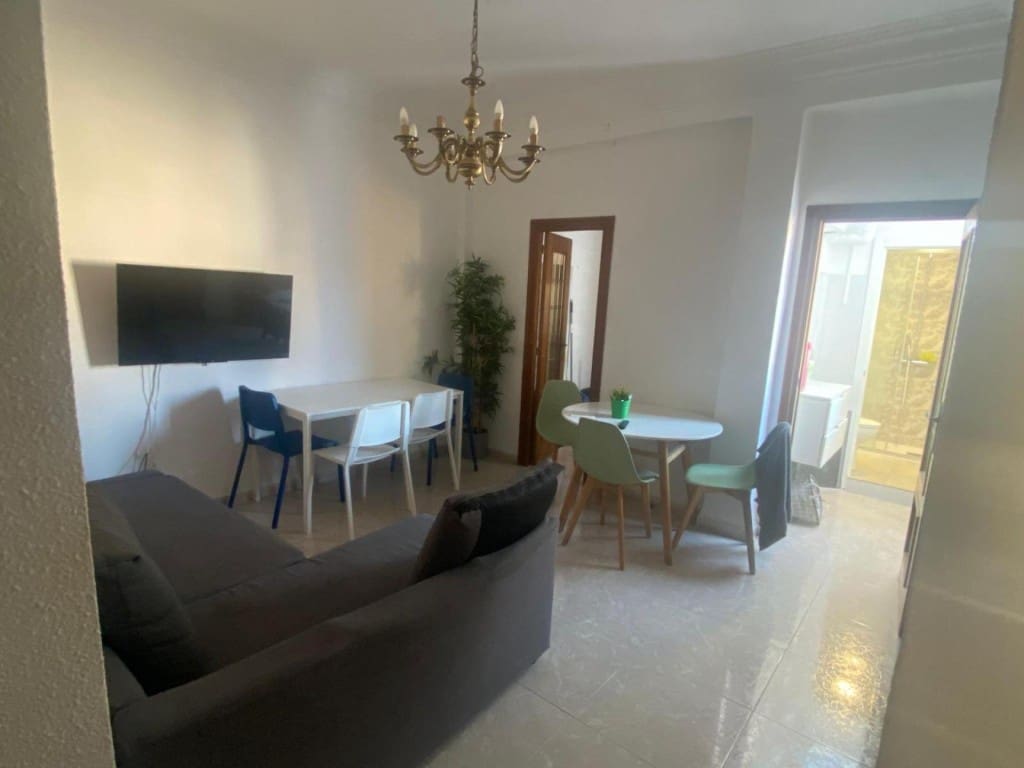 3 slaapkamer Appartement te koop in Valencia stad - € 235.000 (Ref: 9777947)