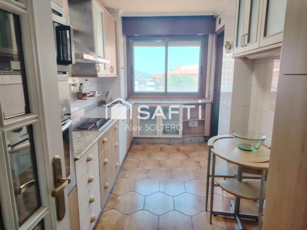 4 slaapkamer Appartement te koop in Vigo met garage - € 398.000 (Ref: 9777948)