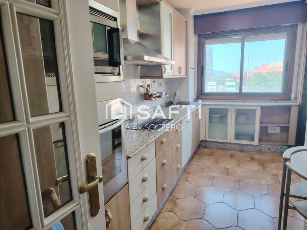 4 slaapkamer Appartement te koop in Vigo met garage - € 398.000 (Ref: 9777948)