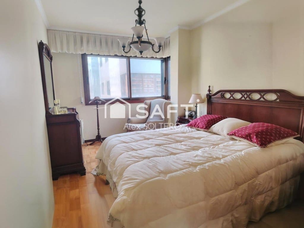 4 slaapkamer Appartement te koop in Vigo met garage - € 398.000 (Ref: 9777948)