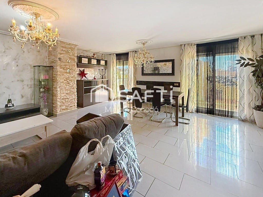 Ático de 3 habitaciones en El Vendrell en venta - 249.900 € (Ref: 9777950)