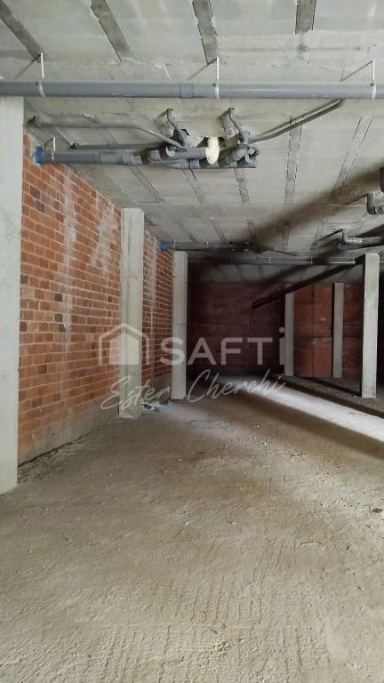 Erhverv til salg i Ames - € 119.000 (Ref: 9777953)