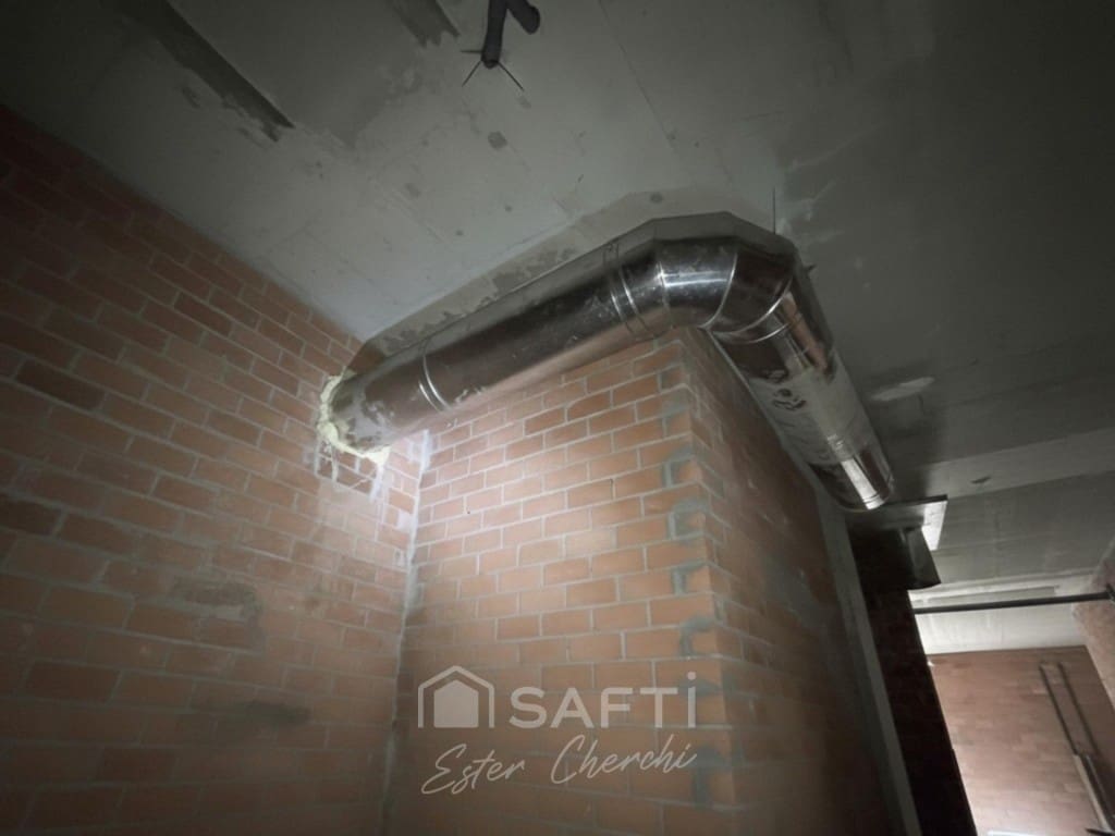 Erhverv til salg i Ames - € 119.000 (Ref: 9777953)