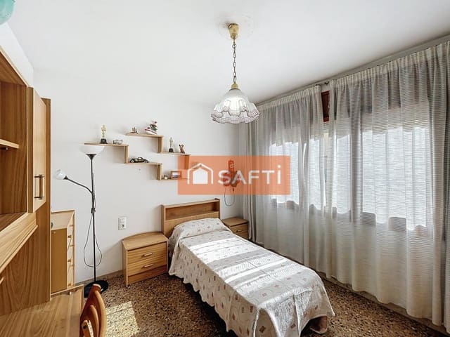 3 makuuhuone Huoneisto myytävänä paikassa Vilafranca del Penedès - 197 000 € (Ref: 9780429)