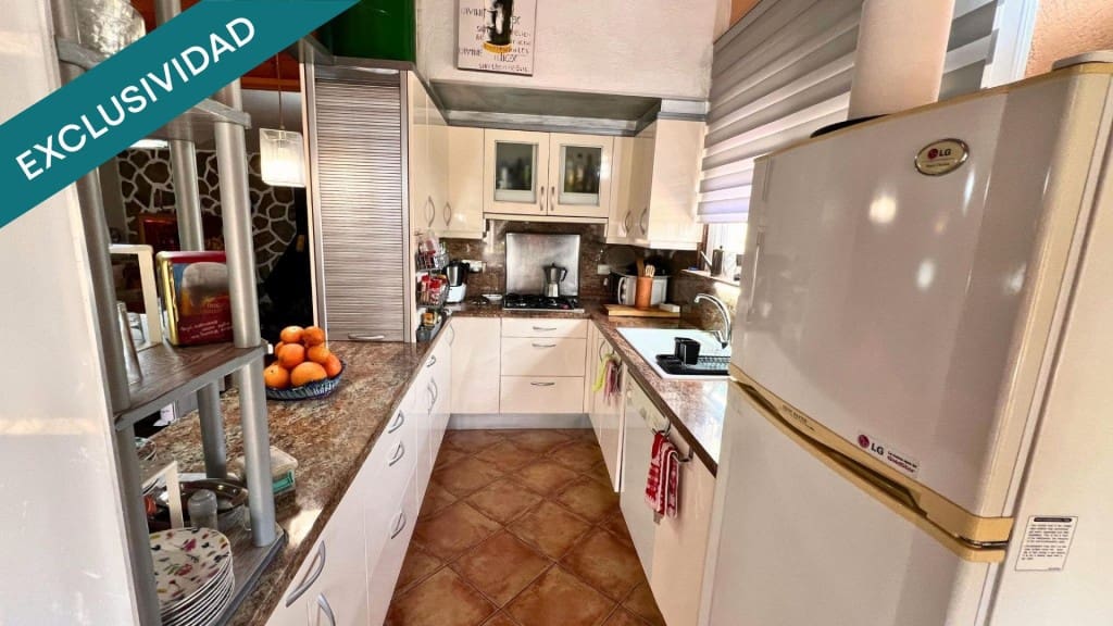 5 sypialnia Finka/Dom wiejski na sprzedaż w Onil z basenem garażem - 330 000 € (Ref: 9780431)