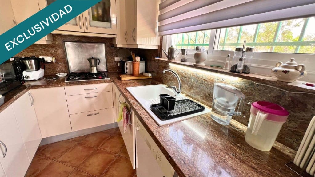 5 sypialnia Finka/Dom wiejski na sprzedaż w Onil z basenem garażem - 330 000 € (Ref: 9780431)