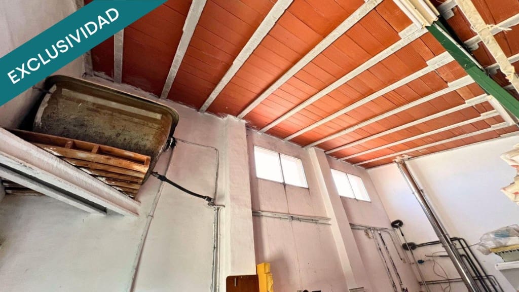 5 sypialnia Finka/Dom wiejski na sprzedaż w Onil z basenem garażem - 330 000 € (Ref: 9780431)