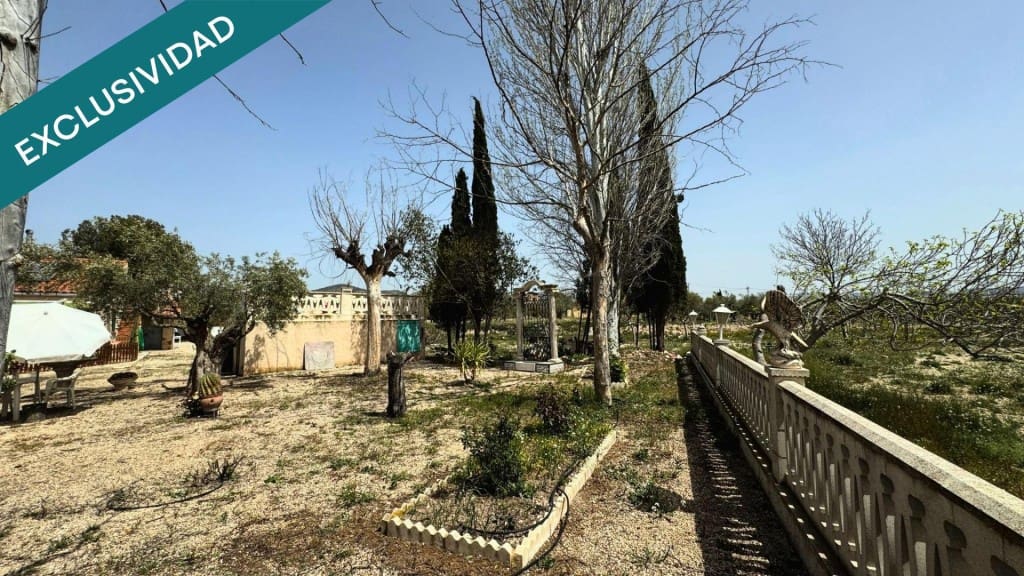 5 sypialnia Finka/Dom wiejski na sprzedaż w Onil z basenem garażem - 330 000 € (Ref: 9780431)