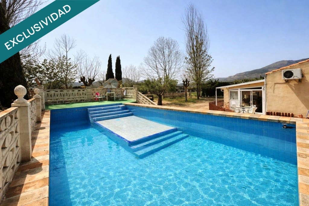 5 sypialnia Finka/Dom wiejski na sprzedaż w Onil z basenem garażem - 330 000 € (Ref: 9780431)