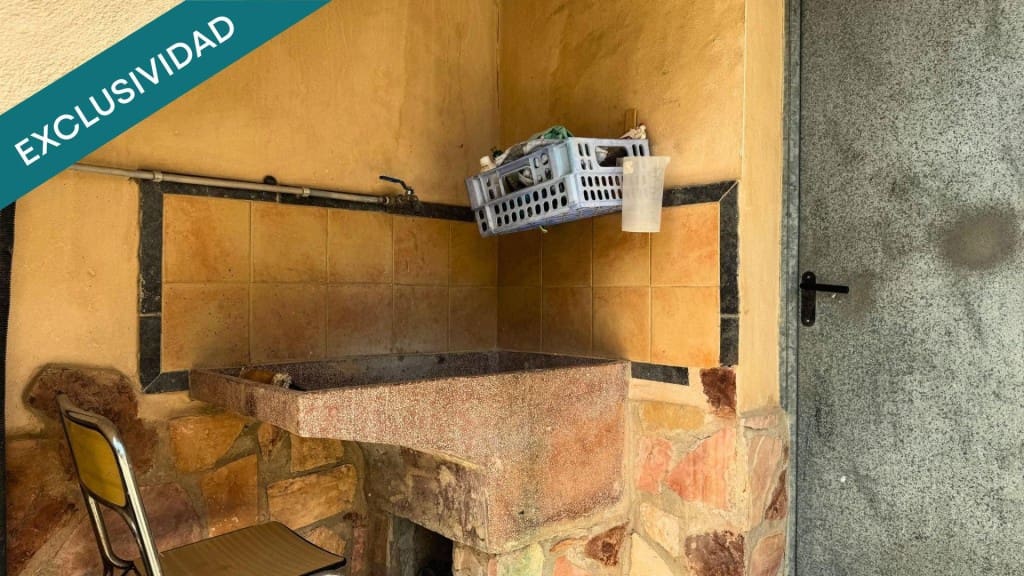 5 sypialnia Finka/Dom wiejski na sprzedaż w Onil z basenem garażem - 330 000 € (Ref: 9780431)