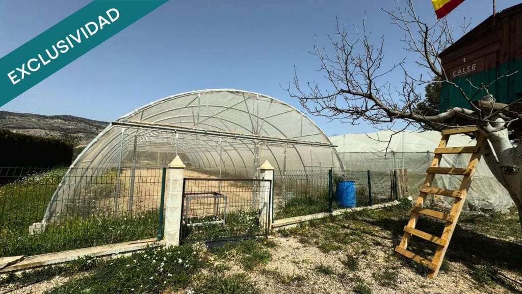 5 sypialnia Finka/Dom wiejski na sprzedaż w Onil z basenem garażem - 330 000 € (Ref: 9780431)