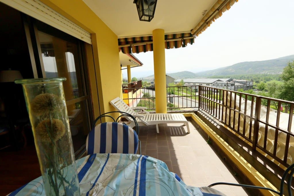 3 soveværelse Lejlighed til salg i Villafranca del Bierzo med swimmingpool - € 137.000 (Ref: 9780432)