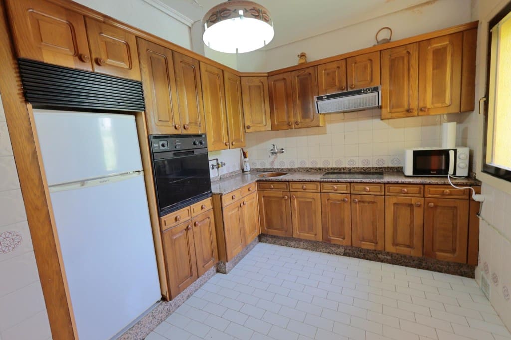 3 soveværelse Lejlighed til salg i Villafranca del Bierzo med swimmingpool - € 137.000 (Ref: 9780432)