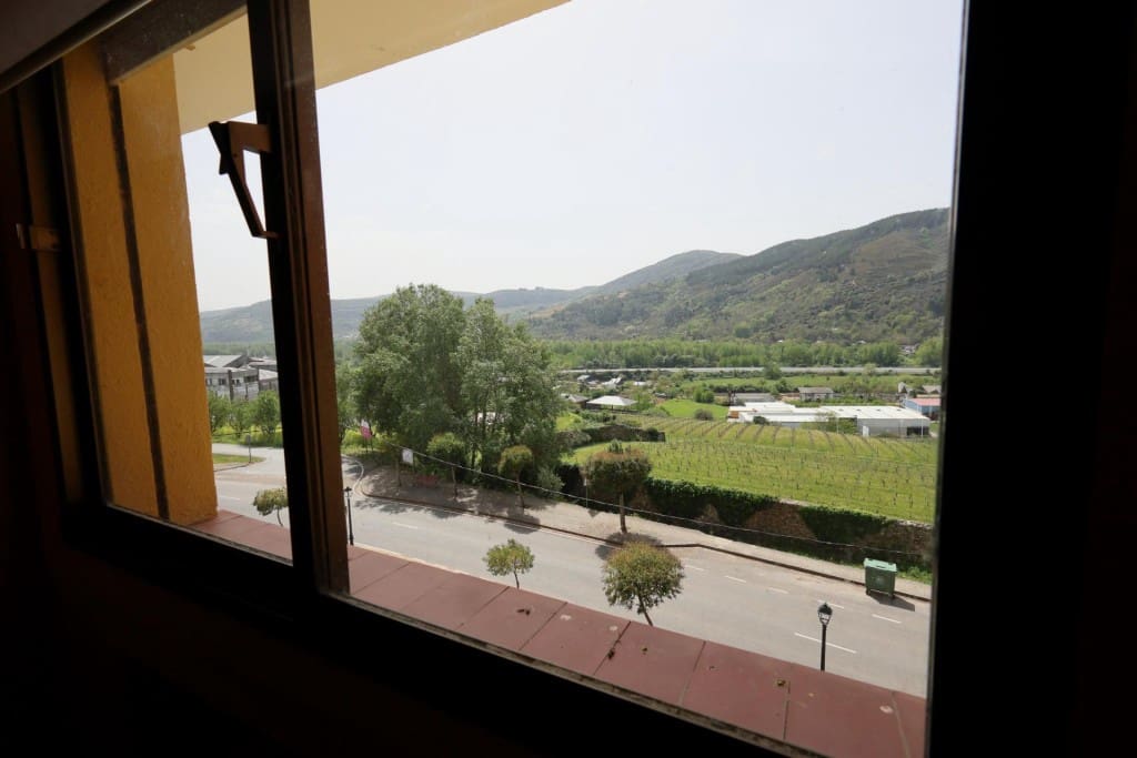 3 soveværelse Lejlighed til salg i Villafranca del Bierzo med swimmingpool - € 137.000 (Ref: 9780432)