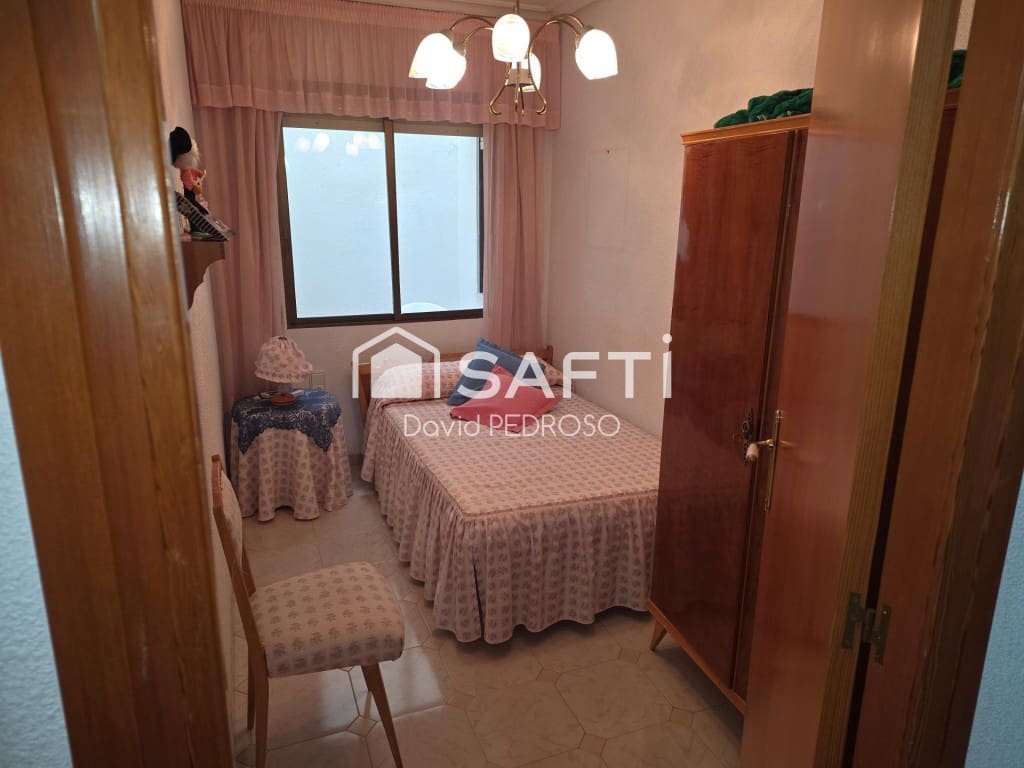 4 makuuhuone Huvila myytävänä paikassa Sant Carles de la Rapita mukana 
autotalli - 298 000 € (Ref: 9783183)