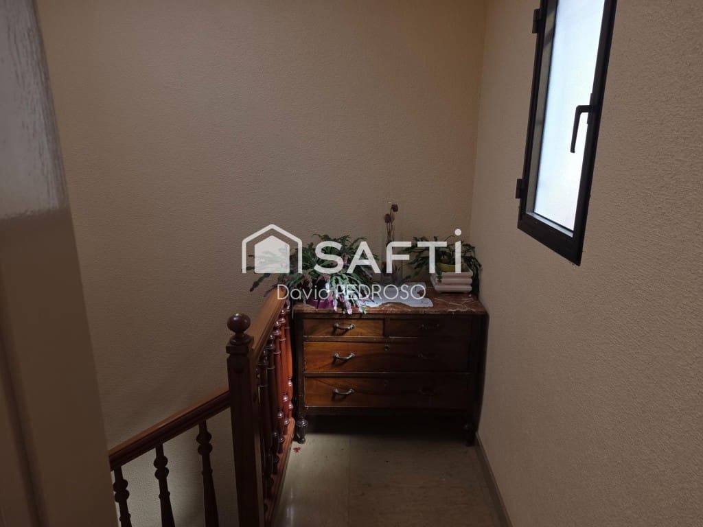 4 makuuhuone Huvila myytävänä paikassa Sant Carles de la Rapita mukana 
autotalli - 298 000 € (Ref: 9783183)